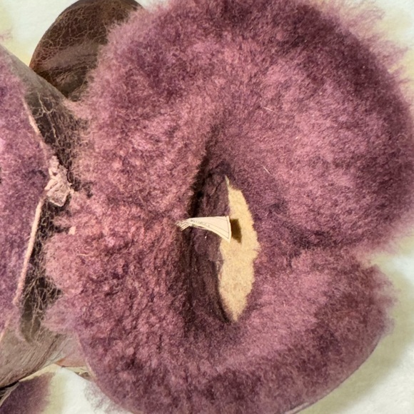 {UGG Australia} Krinkle Bailey Sheepskin Boots, Distressed Maroon Plum Wine 1872 - Picture 15 of 16
